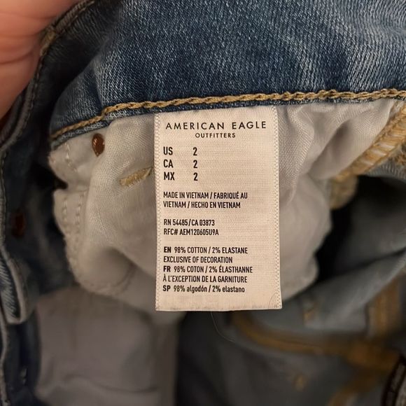 American Eagle "Curvy Hi-Rise Shortie" size 2 - Picture 7 of 10